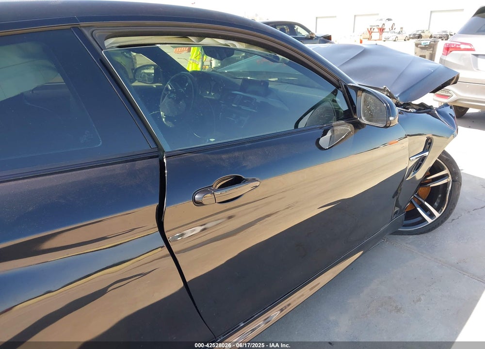 2015 BMW M4 VIN: WBS3R9C59FK330319