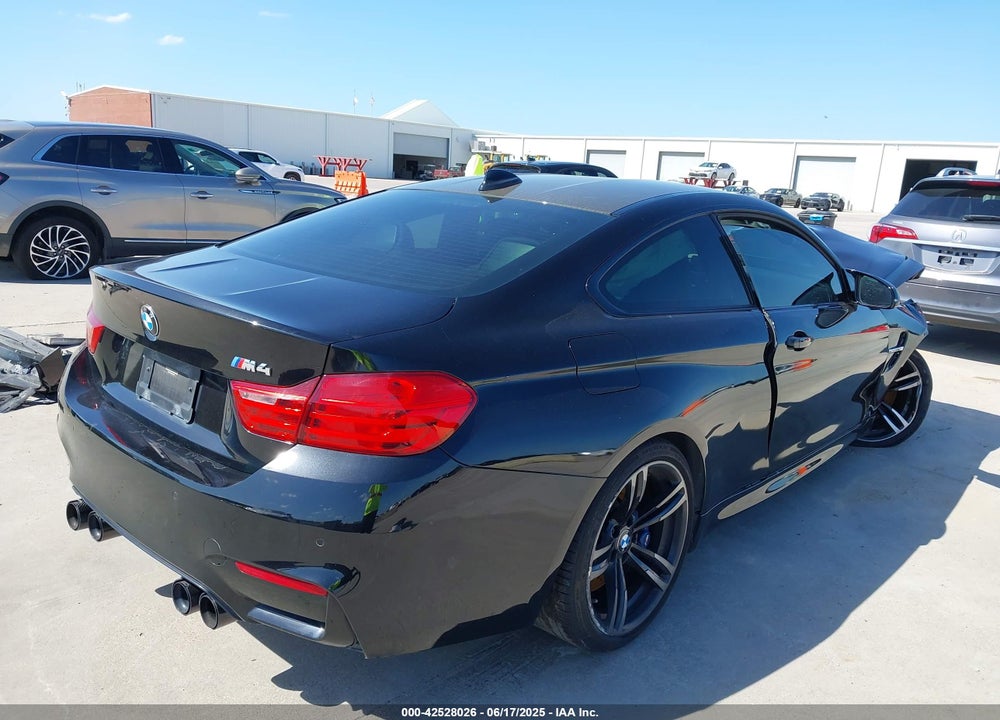 2015 BMW M4 VIN: WBS3R9C59FK330319