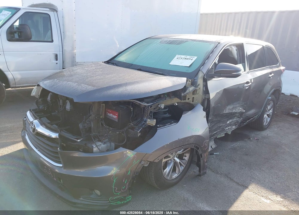 2015 TOYOTA HIGHLANDER LE PLUS V6 VIN: 5TDZKRFH9FS107055