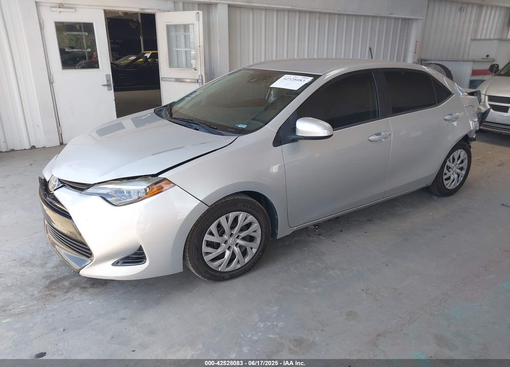 2018 TOYOTA COROLLA LE VIN: 5YFBURHE4JP779721