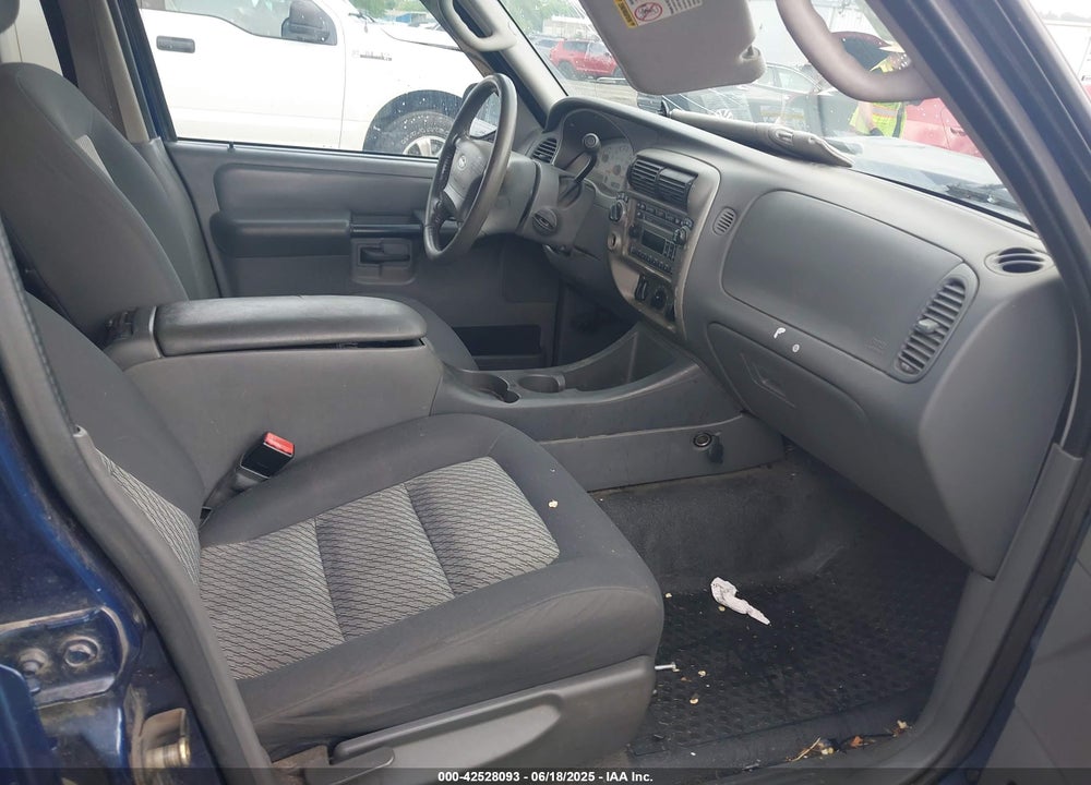 2004 FORD EXPLORER SPORT TRAC ADRENALIN/XLS/XLT VIN: 1FMZU77K34UB85831