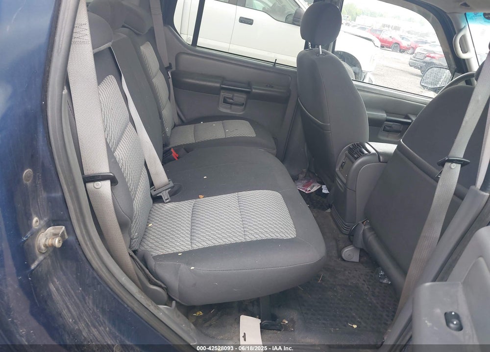 2004 FORD EXPLORER SPORT TRAC ADRENALIN/XLS/XLT VIN: 1FMZU77K34UB85831