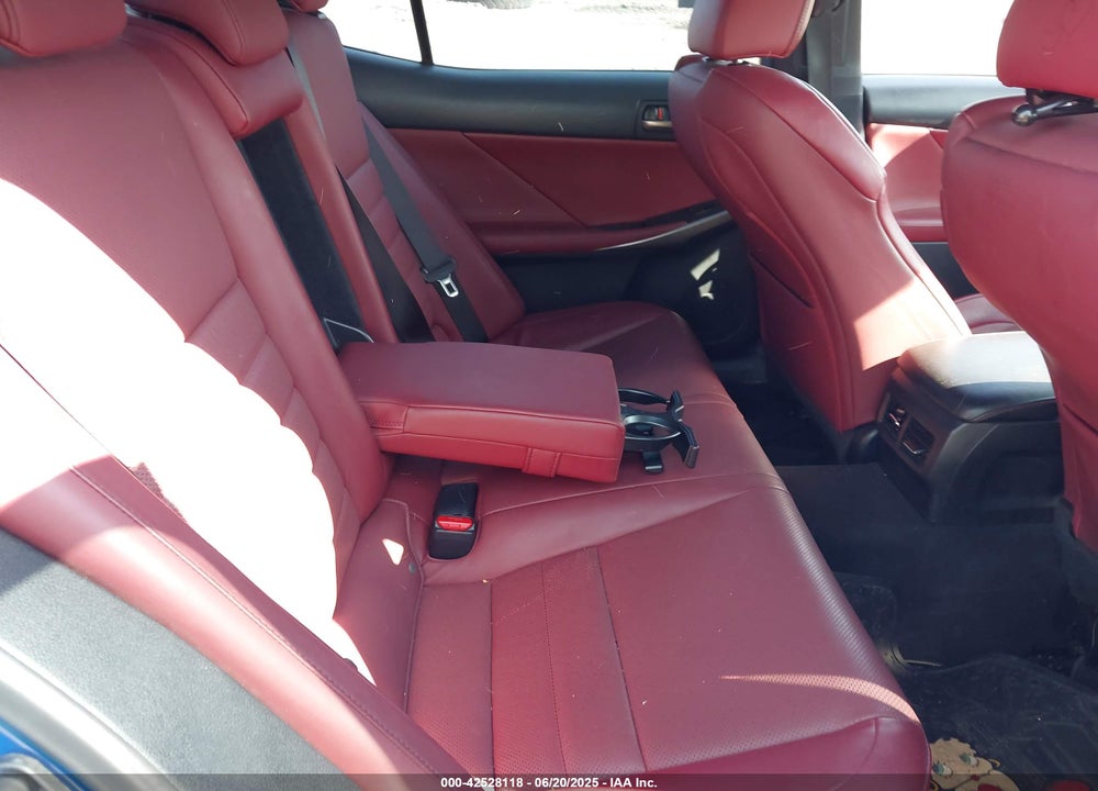 2019 LEXUS IS300 VIN: JTHC81D21K5038302