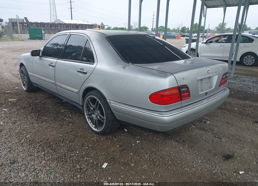 1999 MERCEDES-BENZ E 320 VIN: WDBJF65H9XA809911