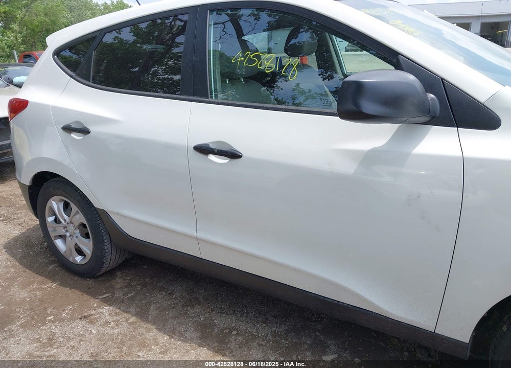 2013 HYUNDAI TUCSON VIN: KM8JT3AB8DU651920