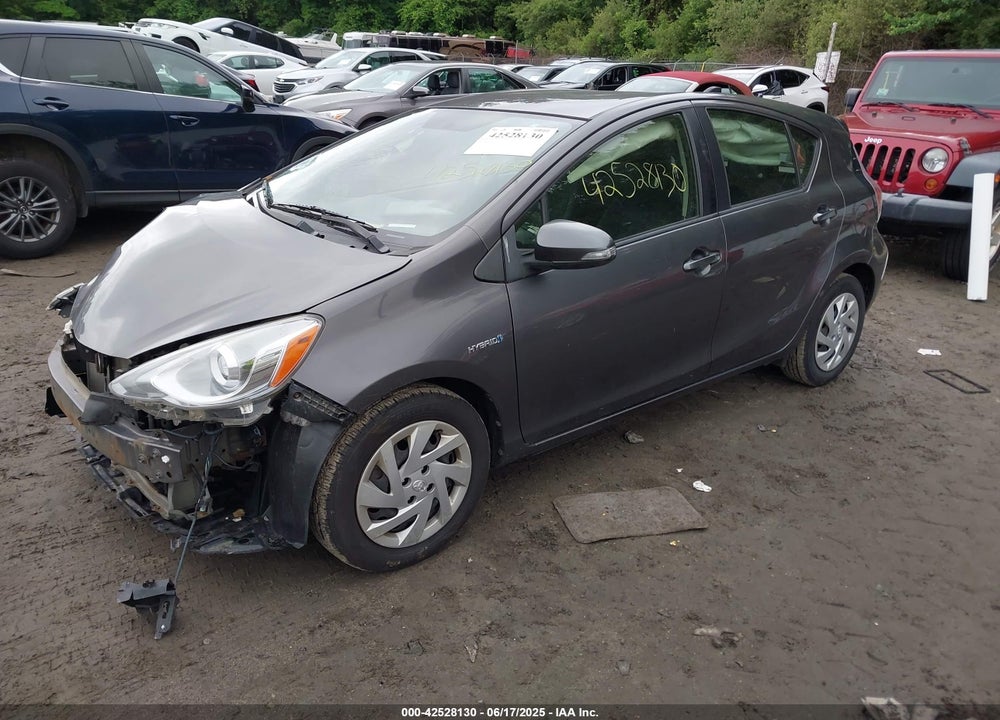 2015 TOYOTA PRIUS C TWO VIN: JTDKDTB39F1583922