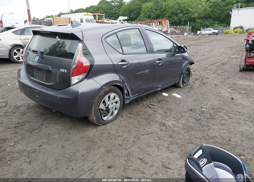 2015 TOYOTA PRIUS C TWO VIN: JTDKDTB39F1583922