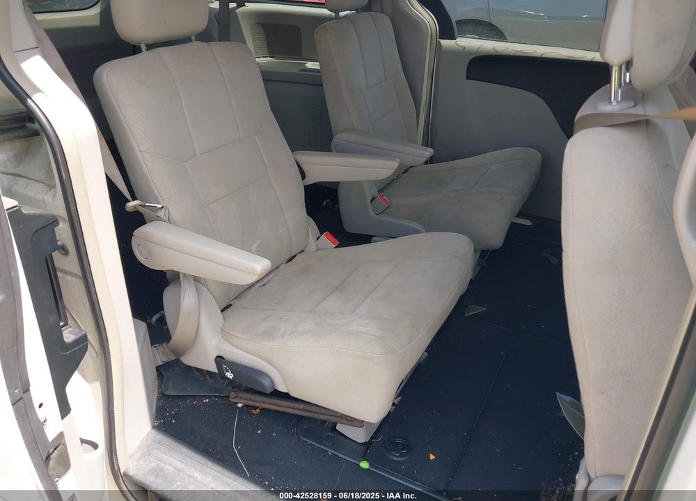 2011 DODGE GRAND CARAVAN CREW VIN: 2D4RN5DG4BR763910