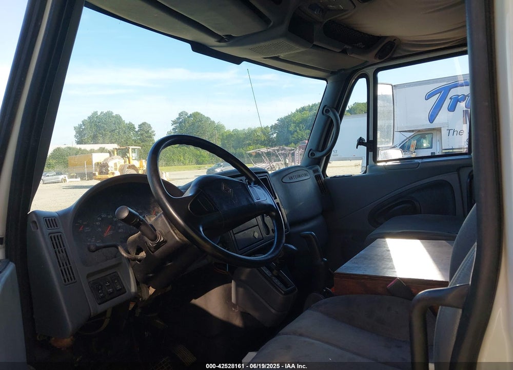 2006 INTERNATIONAL 4000 VIN: 1HTMNAAM56H225988