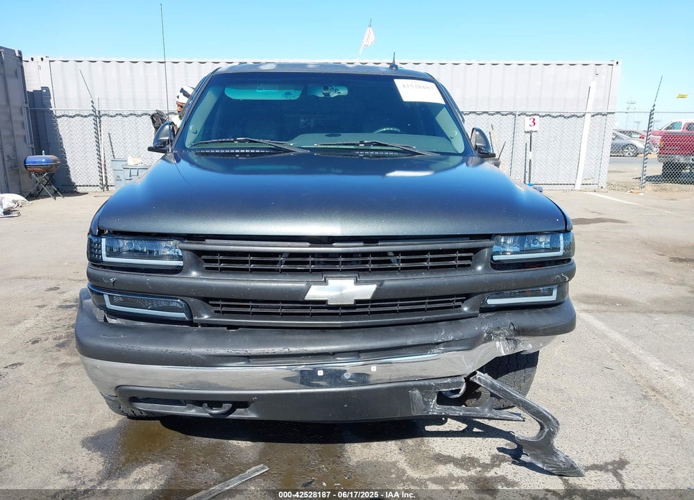 2003 CHEVROLET TAHOE LT VIN: 1GNEK13T53R302046