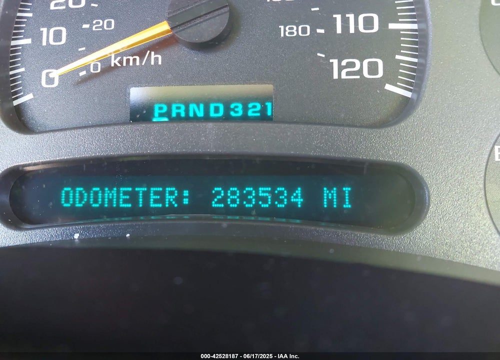 2003 CHEVROLET TAHOE LT VIN: 1GNEK13T53R302046