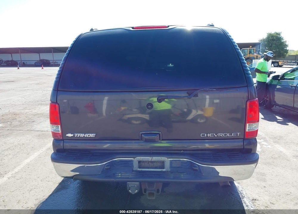 2003 CHEVROLET TAHOE LT VIN: 1GNEK13T53R302046