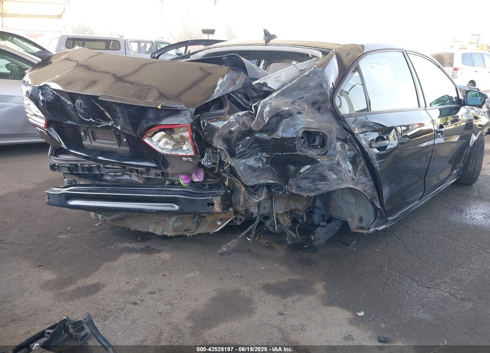 2014 VOLKSWAGEN JETTA VIN: 3VWD17AJ2EM292007