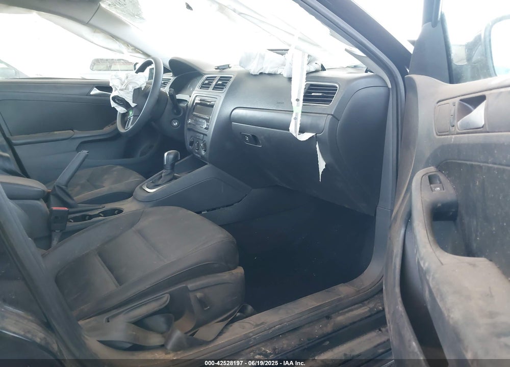 2014 VOLKSWAGEN JETTA VIN: 3VWD17AJ2EM292007