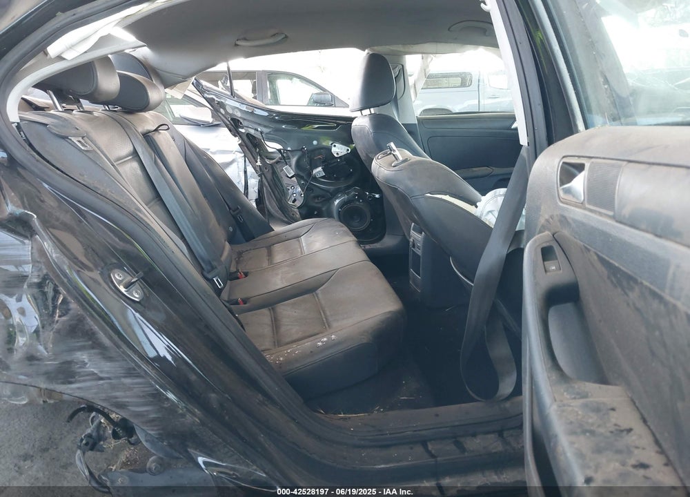 2014 VOLKSWAGEN JETTA VIN: 3VWD17AJ2EM292007