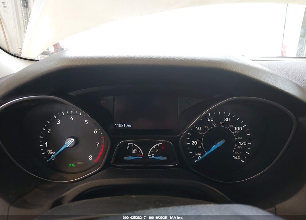 2015 FORD FOCUS VIN: 1FADP3K28FL282186
