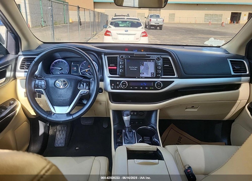 2019 TOYOTA HIGHLANDER VIN: 5TDJZRFH0KS597808