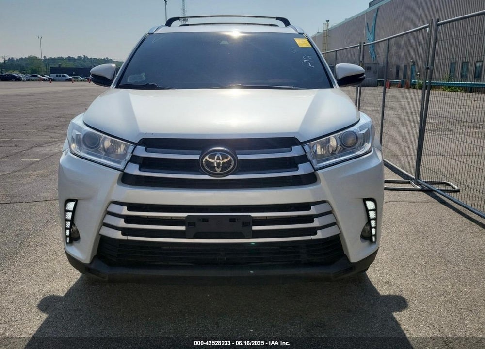 2019 TOYOTA HIGHLANDER VIN: 5TDJZRFH0KS597808