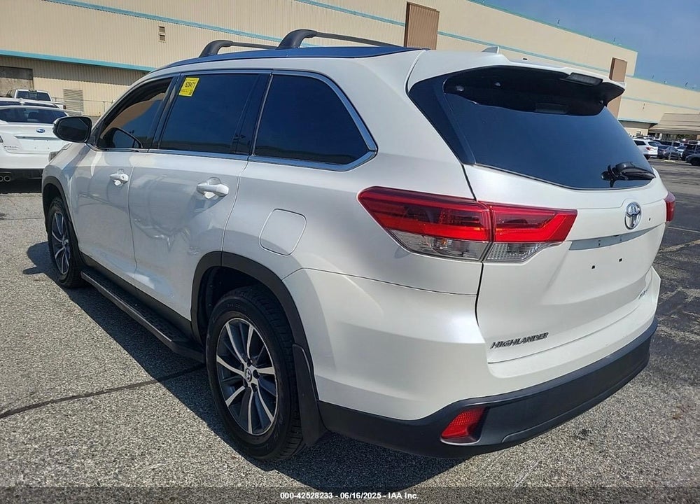 2019 TOYOTA HIGHLANDER VIN: 5TDJZRFH0KS597808