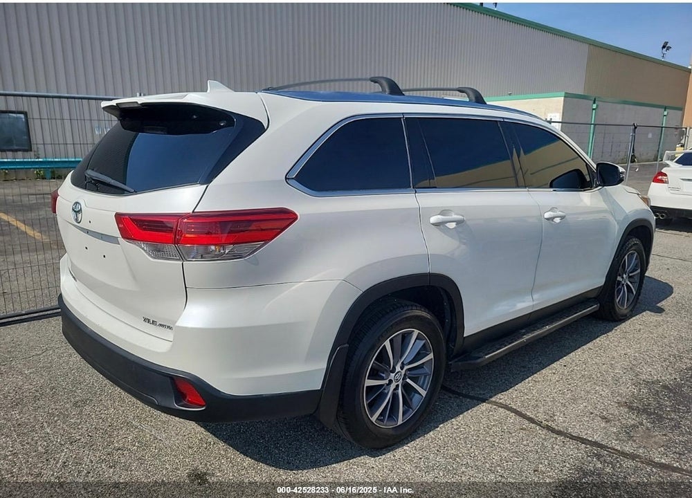 2019 TOYOTA HIGHLANDER VIN: 5TDJZRFH0KS597808