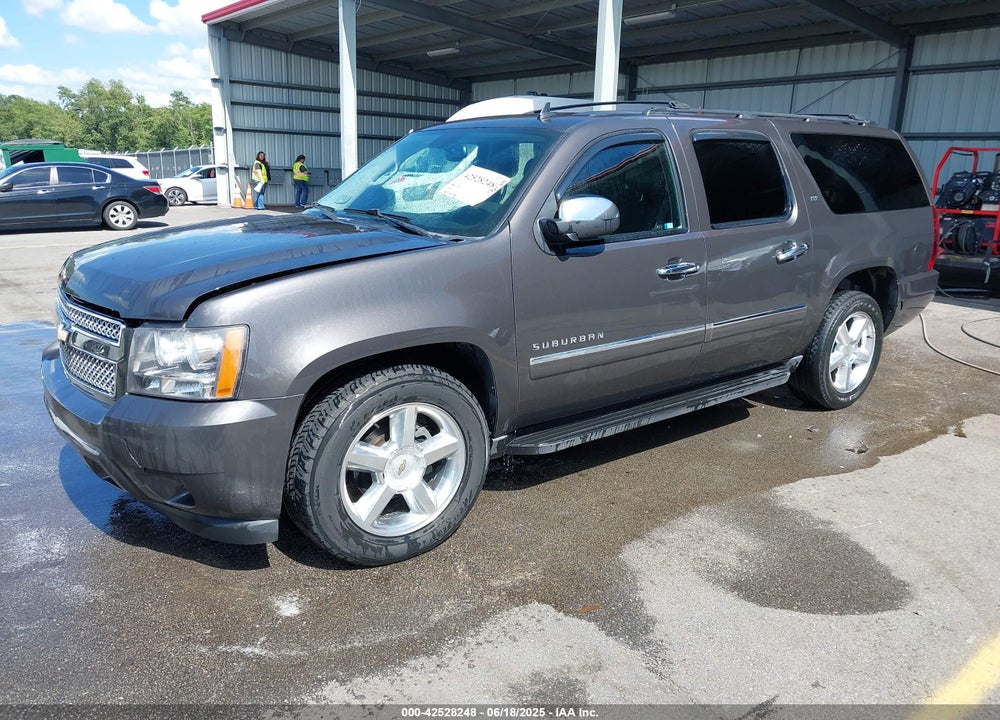 2010 CHEVROLET SUBURBAN 1500 VIN: 1GNUKKE37AR211159