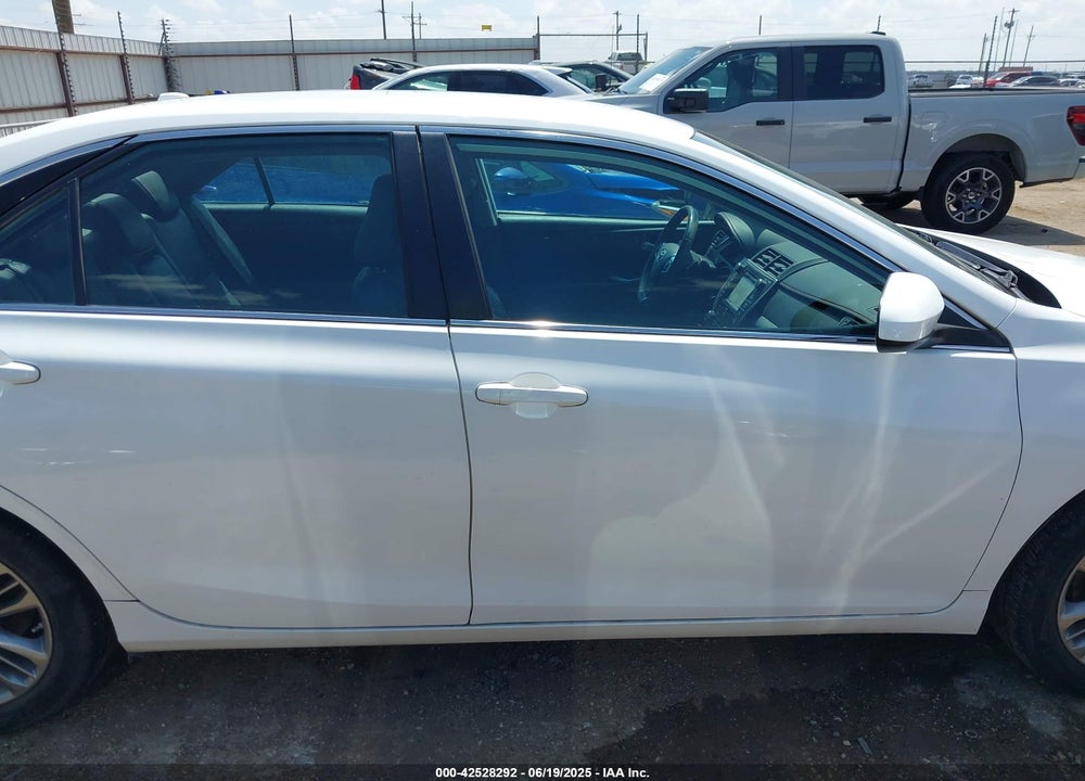 2017 TOYOTA CAMRY SE VIN: 4T1BF1FK0HU413736