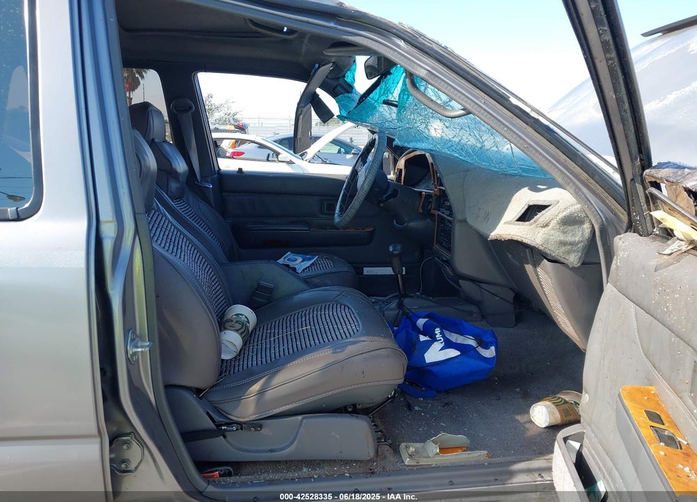 1993 TOYOTA 4RUNNER VIN: JT3VN29V0P0015842