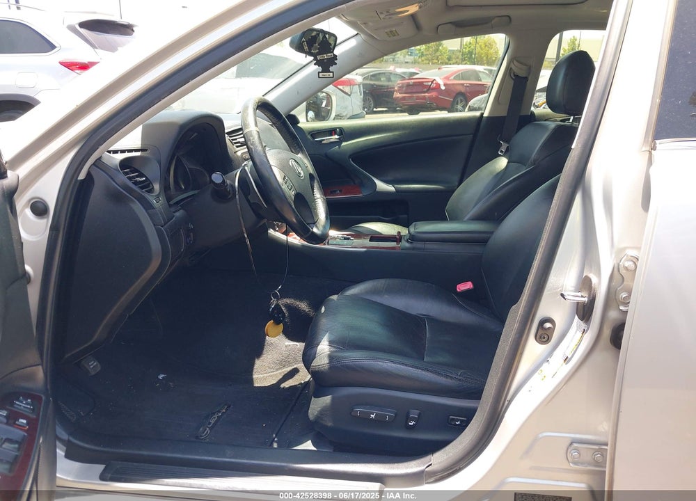 2007 LEXUS IS 250 VIN: JTHCK262772011859