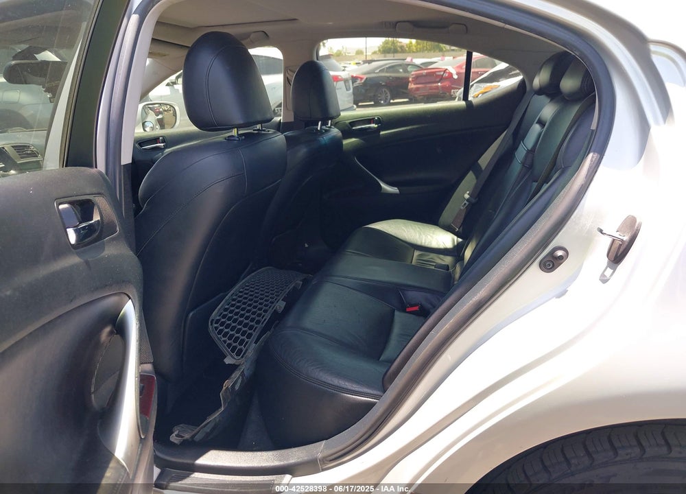 2007 LEXUS IS 250 VIN: JTHCK262772011859