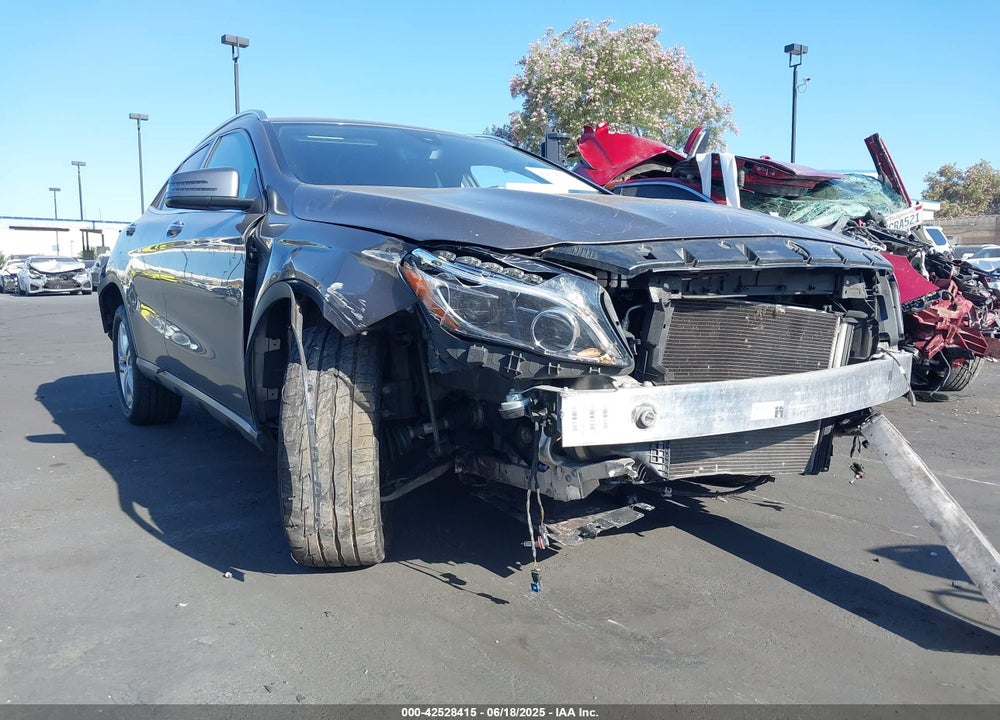 2016 MERCEDES-BENZ GLA VIN: WDCTG4EB3GJ223710