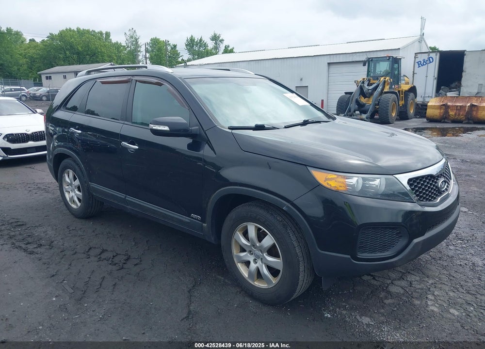 2013 KIA SORENTO LX V6 VIN: 5XYKTDA20DG420283