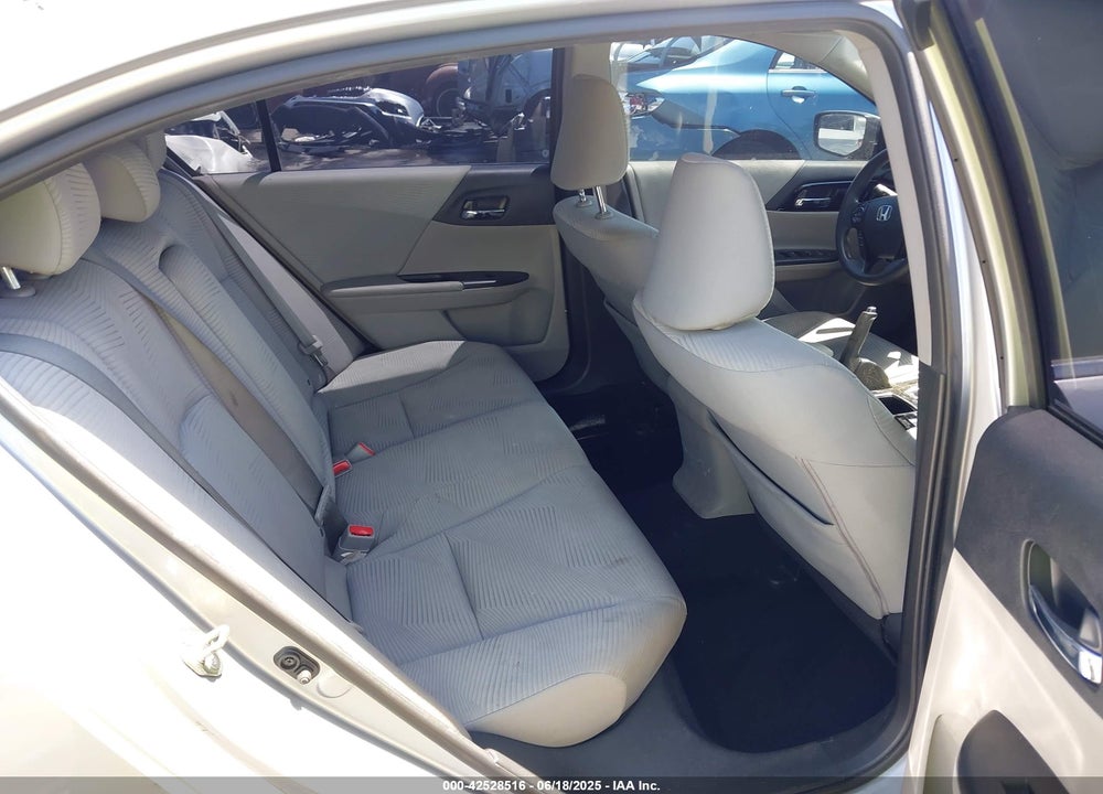2017 HONDA ACCORD VIN: 1HGCR2F38HA276983