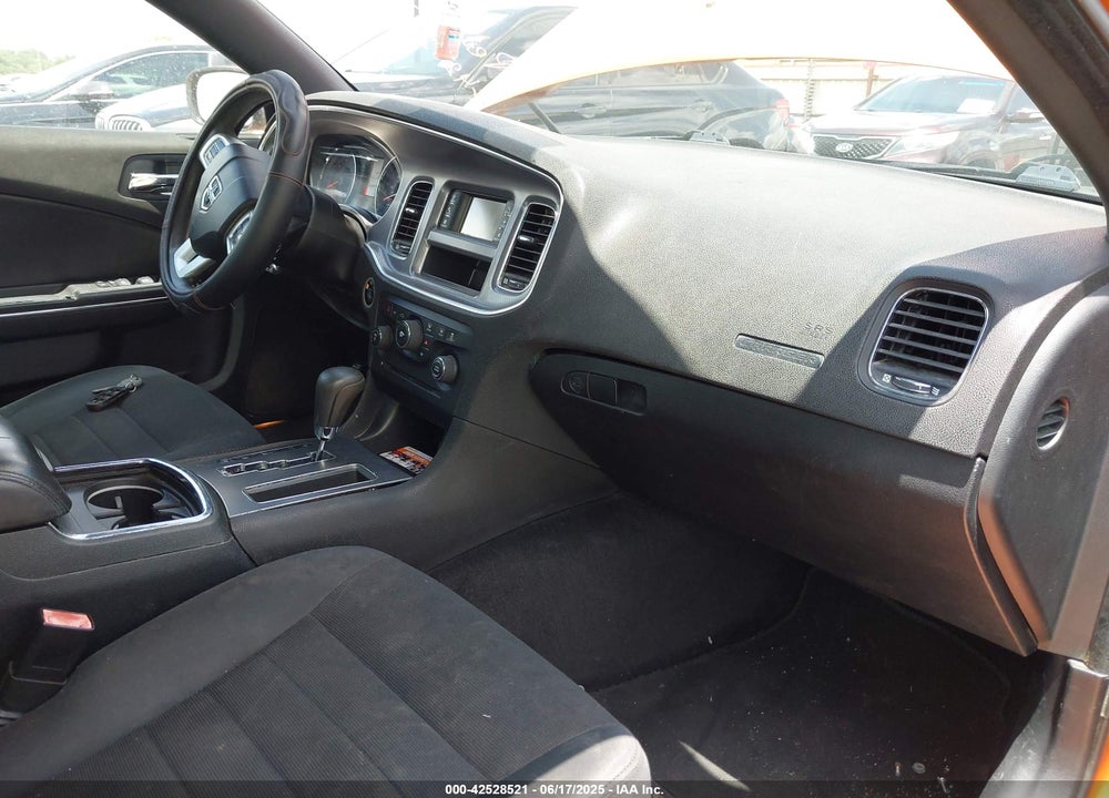 2011 DODGE CHARGER VIN: 2B3CL3CG2BH527245