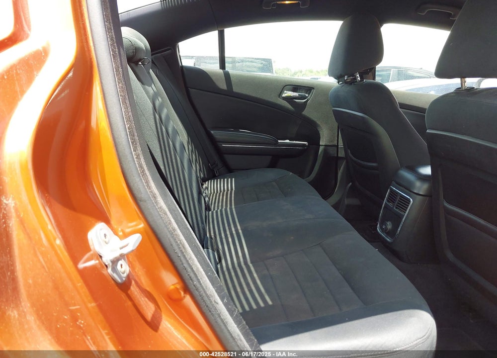 2011 DODGE CHARGER VIN: 2B3CL3CG2BH527245
