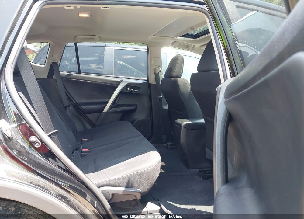 2018 TOYOTA RAV4 VIN: 2T3WFREV3JW468450