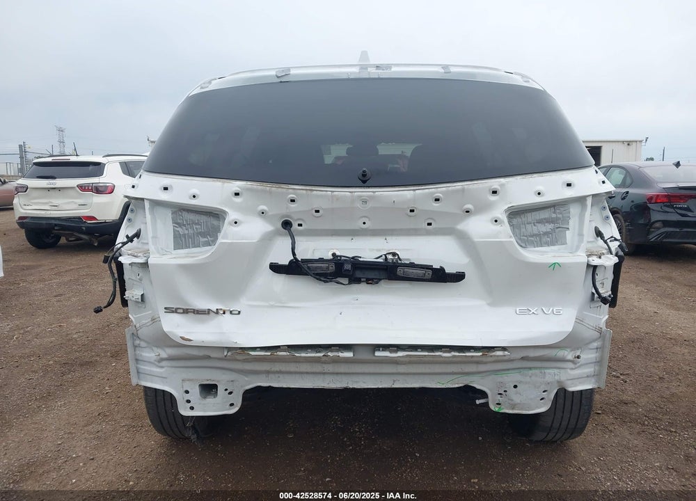 2019 KIA SORENTO VIN: 5XYPH4A56KG506938