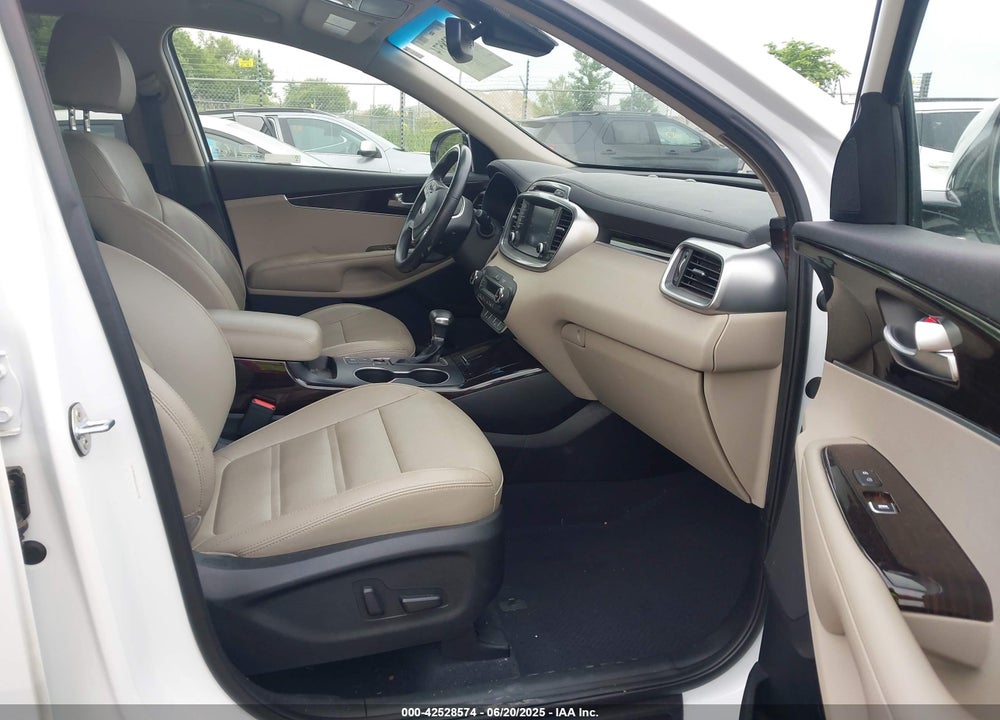 2019 KIA SORENTO VIN: 5XYPH4A56KG506938