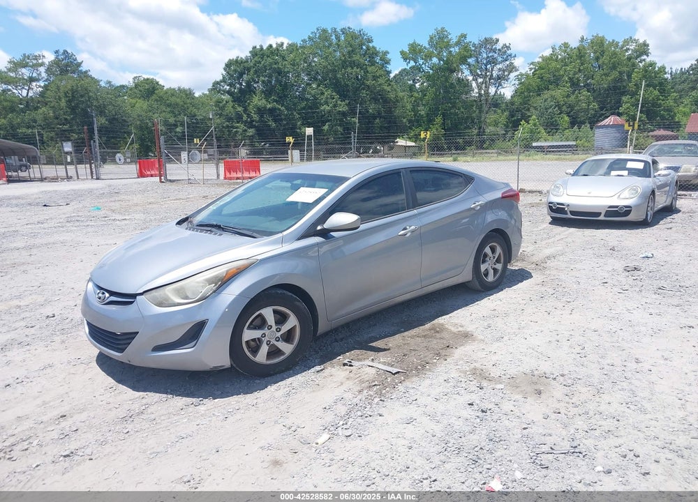 2015 HYUNDAI ELANTRA VIN: 5NPDH4AE3FH647113
