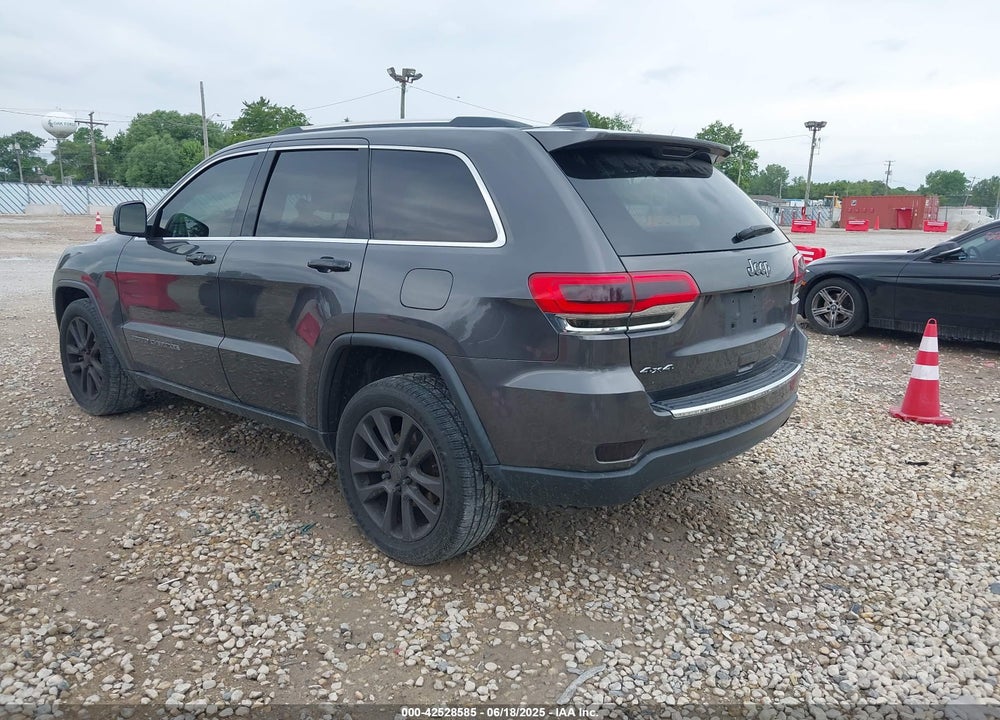 2017 JEEP GRAND CHEROKEE VIN: 1C4RJFBG8HC867660