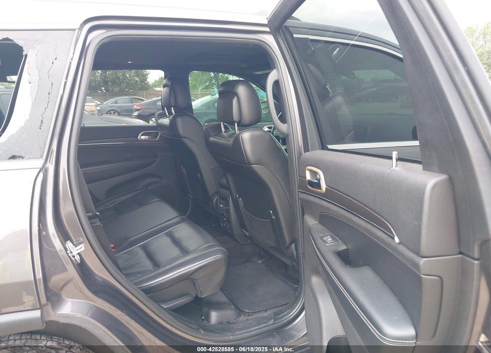 2017 JEEP GRAND CHEROKEE VIN: 1C4RJFBG8HC867660