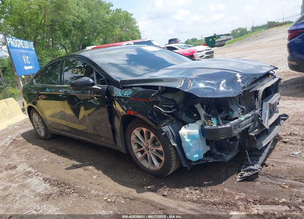 2020 FORD FUSION VIN: 3FA6P0HD3LR154127