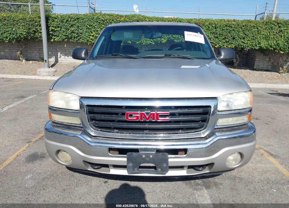 2007 GMC SIERRA 1500 CLASSIC SL VIN: 2GTEC13V571181315