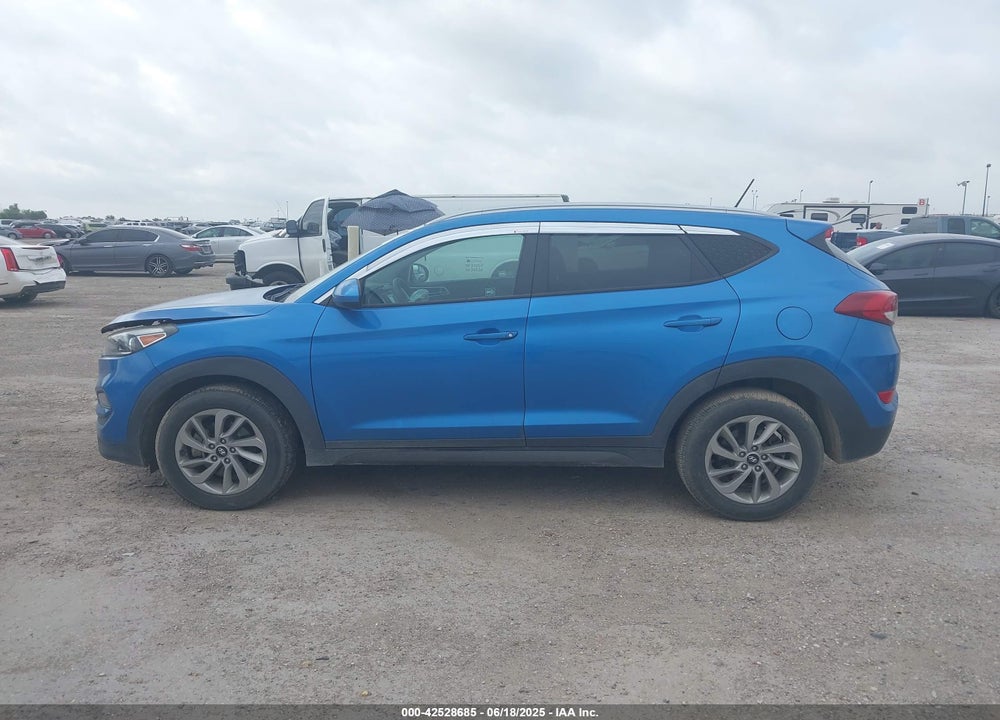 2016 HYUNDAI TUCSON VIN: KM8J33A43GU063736