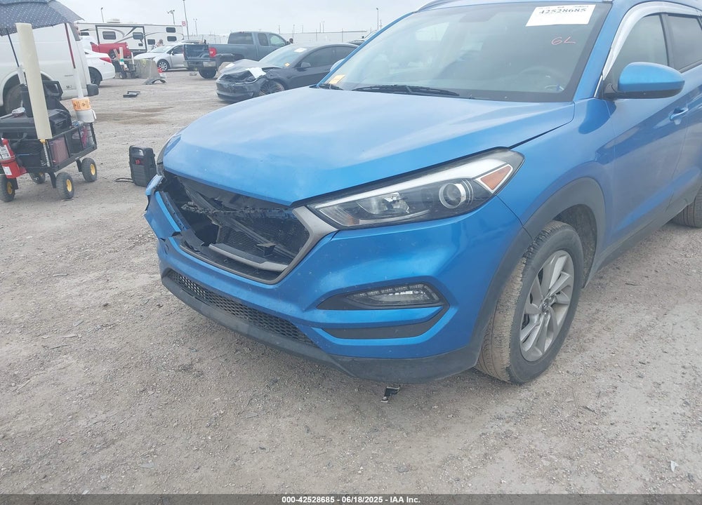2016 HYUNDAI TUCSON VIN: KM8J33A43GU063736