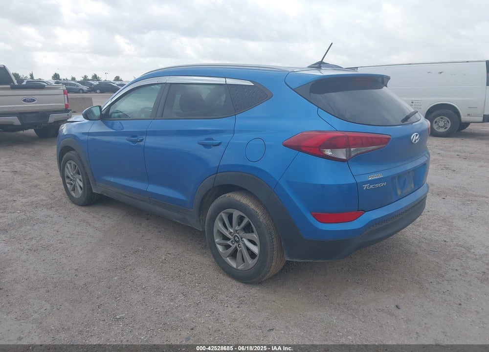 2016 HYUNDAI TUCSON VIN: KM8J33A43GU063736
