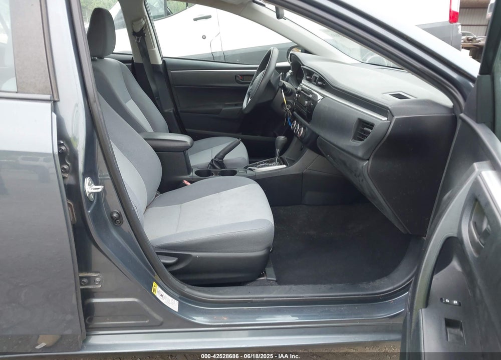 2015 TOYOTA COROLLA VIN: 2T1BURHE4FC270137