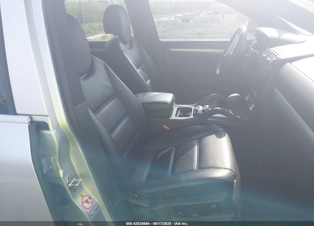 2009 PORSCHE CAYENNE VIN: WP1AA29P49LA09131