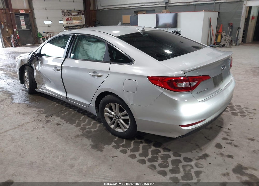 2015 HYUNDAI SONATA VIN: 5NPE24AF6FH015351