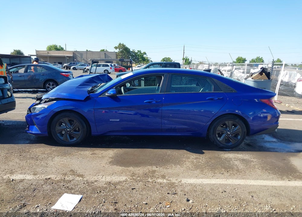 2023 HYUNDAI ELANTRA VIN: 5NPLM4AG7PH092158