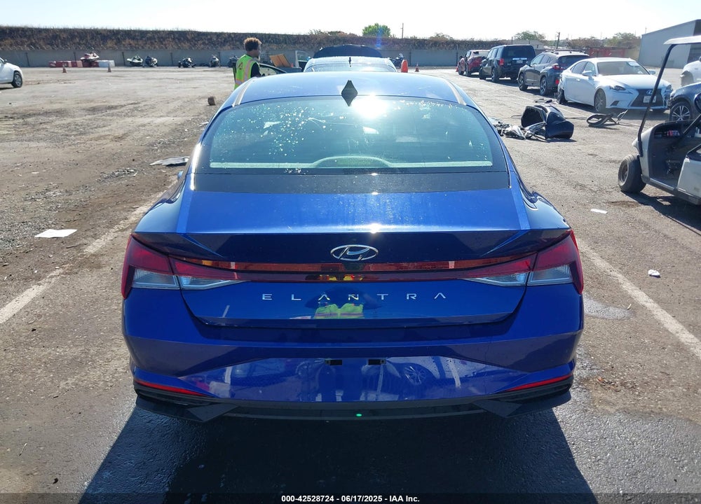 2023 HYUNDAI ELANTRA VIN: 5NPLM4AG7PH092158
